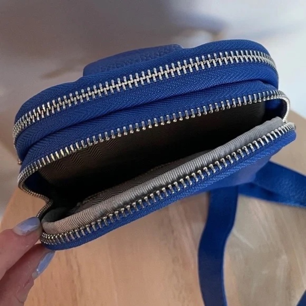 Blue Pebbled Leather Crossbody Bag / Purse - Picture 6 of 10